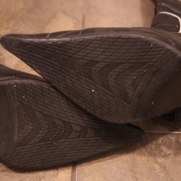 Chanel stiletto calf high boots - Picture 3 of 4